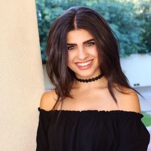 Meet your Posher, Christina